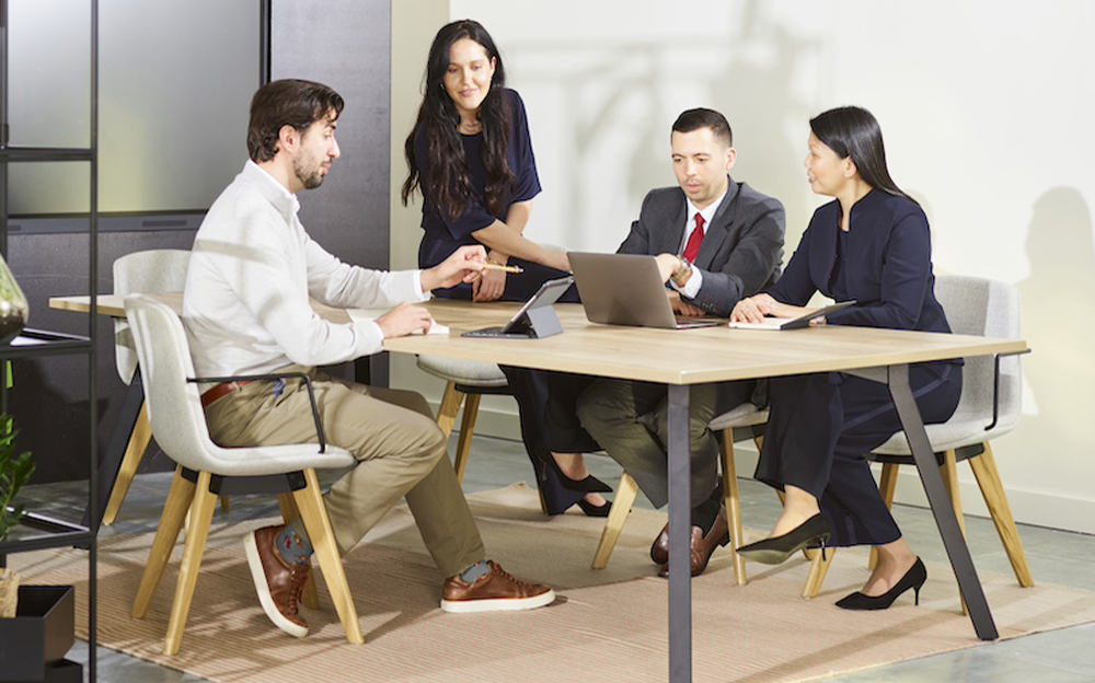 Rapport award-winning People Team in a meeting